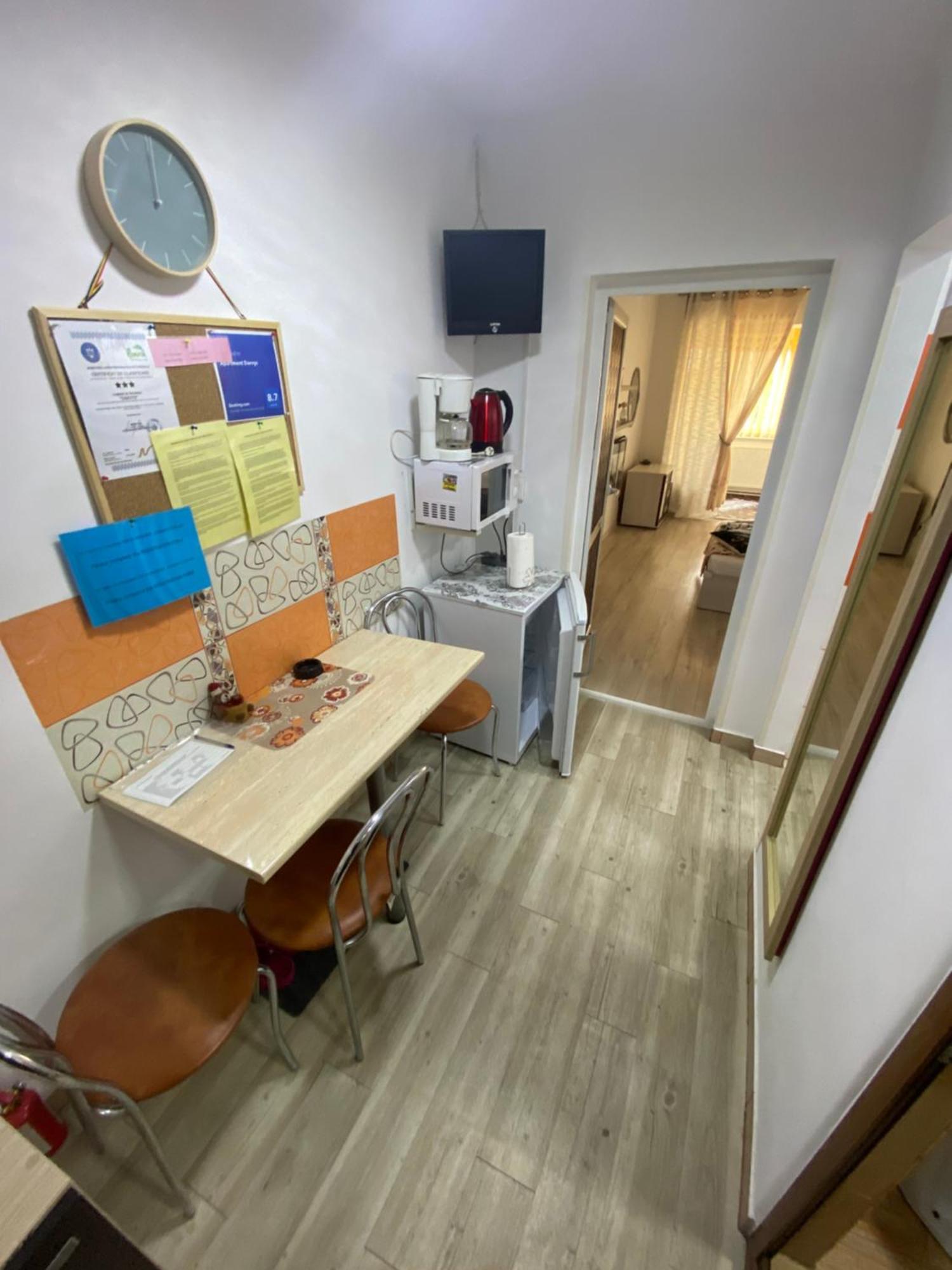 Apartment Darvys กาลาจิ ภายนอก รูปภาพ