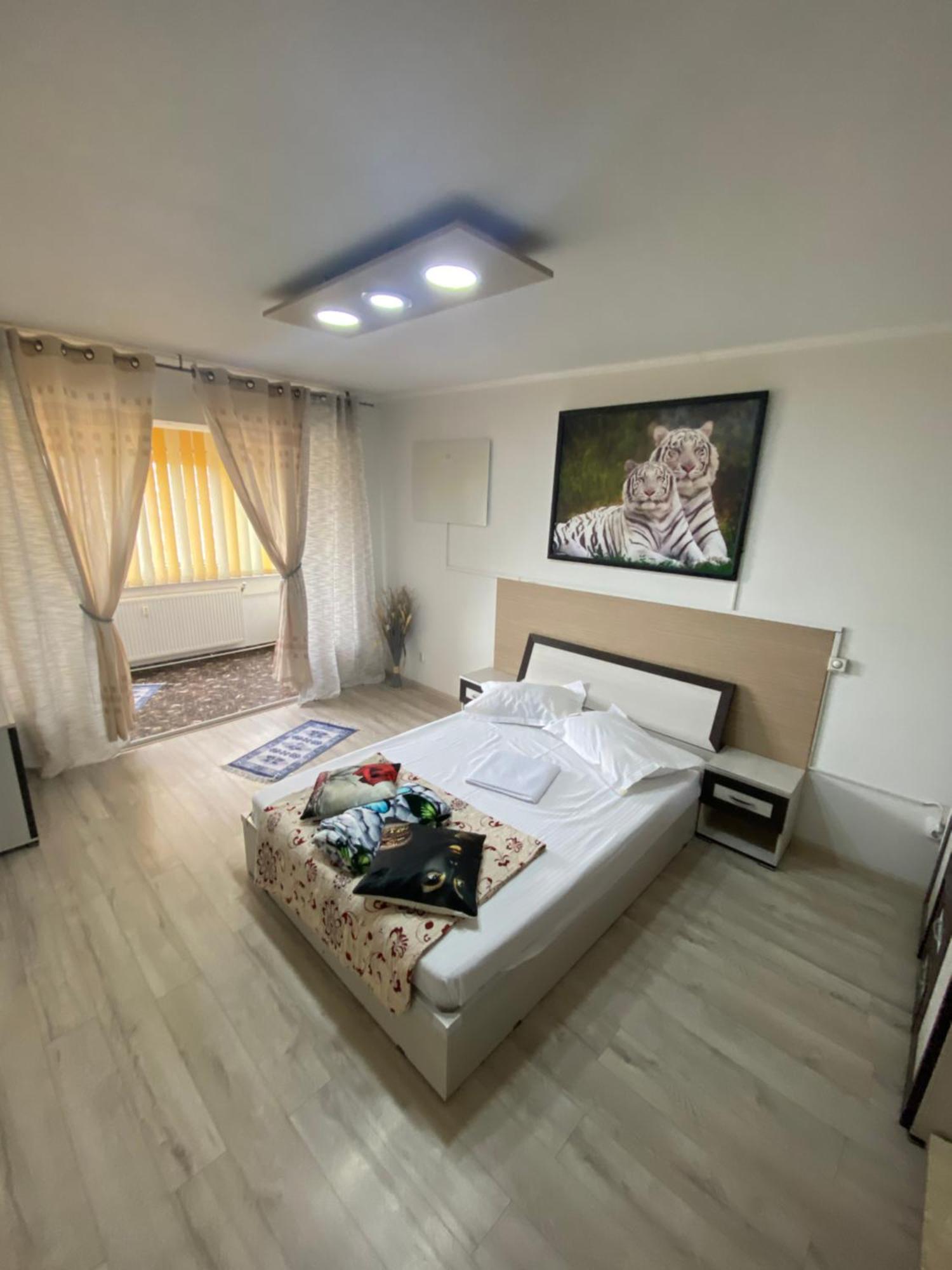 Apartment Darvys กาลาจิ ภายนอก รูปภาพ